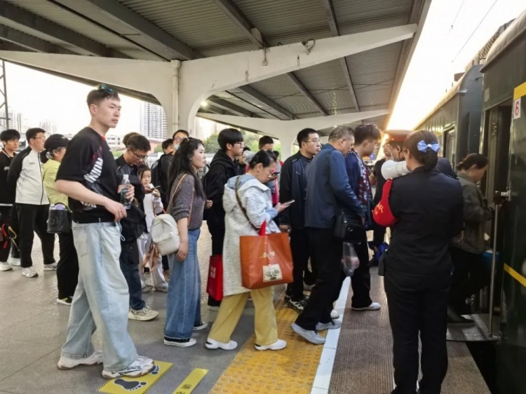 陕西联合球迷专列优化接驳流程 渭南方向专列可行性进入探讨