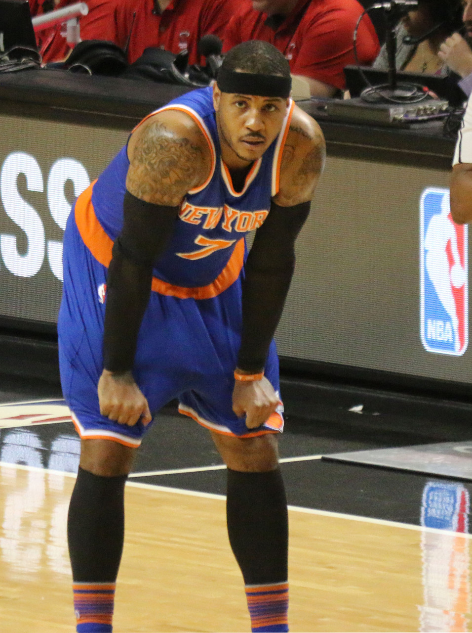 爱德华兹自嘲表现不佳 季后赛历史低效出手榜艾弗森独占三席