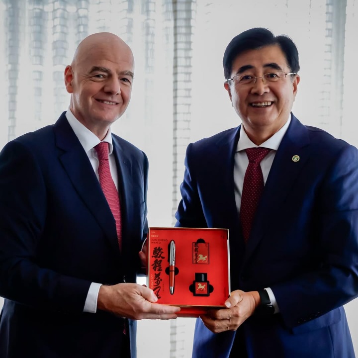 因凡蒂诺温哥华会见宋凯 FIFA前进计划推动中国足球体系重组