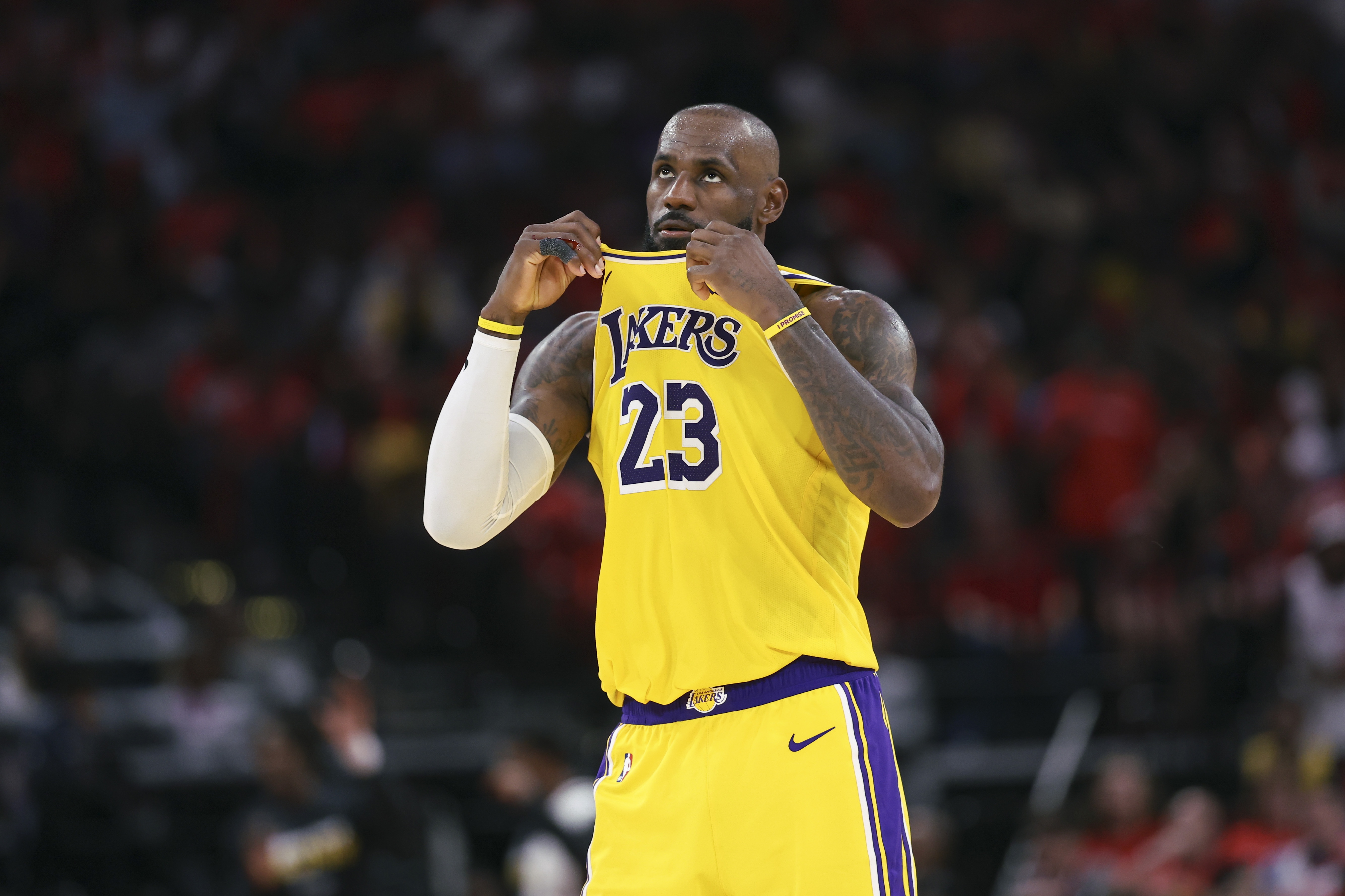 太阳0-4遭雷霆横扫，太平洋赛区首轮未过仅剩湖人