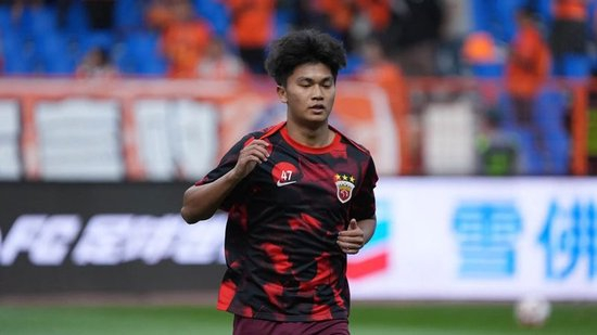 3-2客胜云南玉昆 蒯纪闻首秀半场被换下 武磊替补献助攻 3-2客胜云南玉昆 蒯纪闻首秀半场被换下 武磊替补献助攻