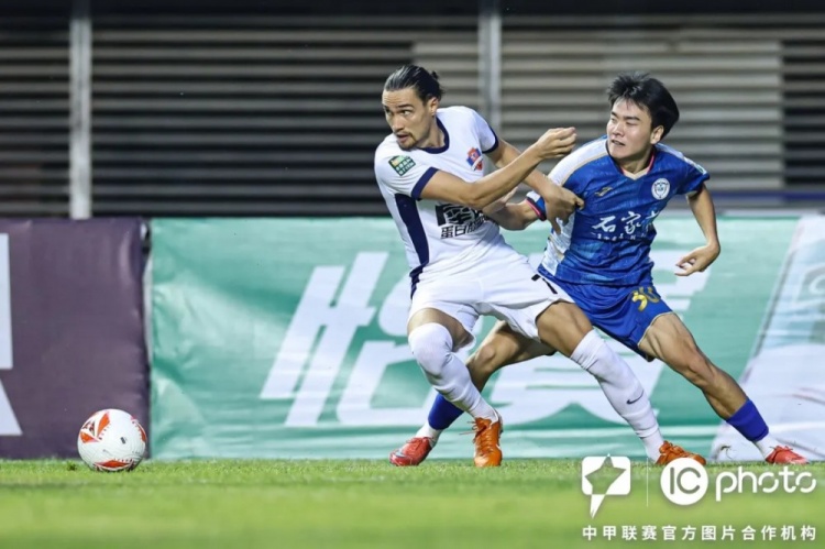 冯刚任意球破门,梅州客家1-0险胜石家庄功夫止连败颓势 冯刚任意球破门,梅州客家1-0险胜石家庄功夫止连败颓势