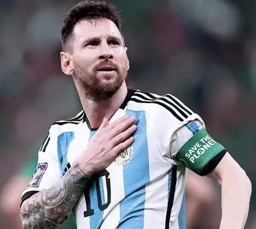 梅西左腿腘绳肌劳损,世界杯首战存疑 梅西左腿腘绳肌劳损,世界杯首战存疑