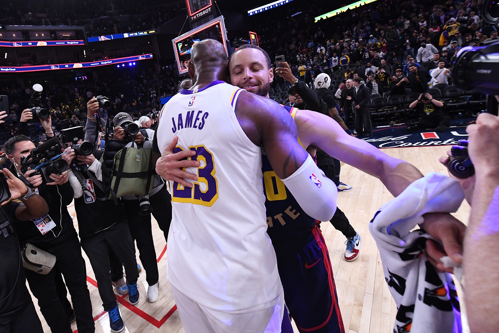 佛得角门将粉丝数暴涨超1100万 NBA仅12人达千万 詹皇1.5亿断层领先 佛得角门将粉丝数暴涨超1100万 NBA仅12人达千万 詹皇1.5亿断层领先